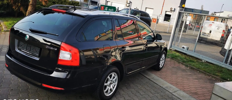 Skoda Octavia cena 18000 przebieg: 160000, rok produkcji 2011 z Kalisz małe 211